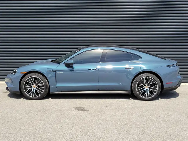 2025 Porsche Taycan 14