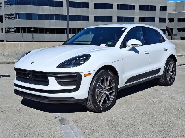 2026 Porsche Macan Base - Photo 6