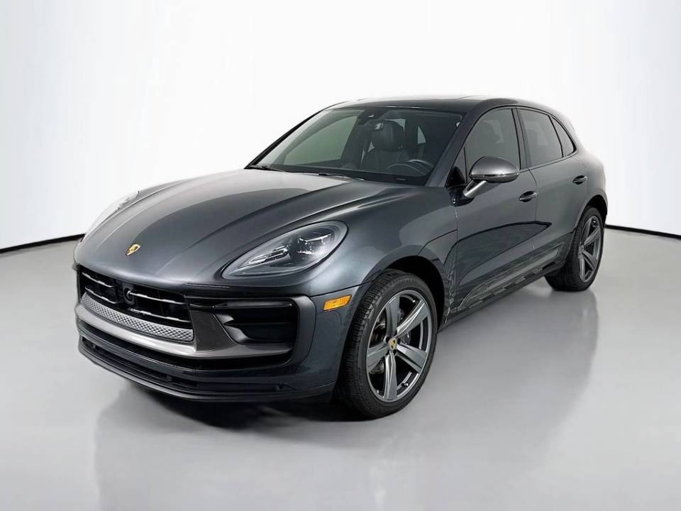 2023 Porsche Macan Base