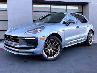 2026 Porsche Macan T's photo