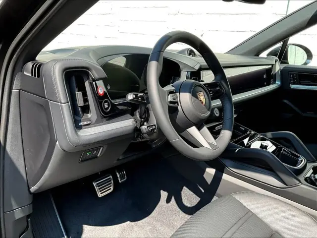 2026 Porsche Cayenne Coup S E-Hybrid - Photo 30