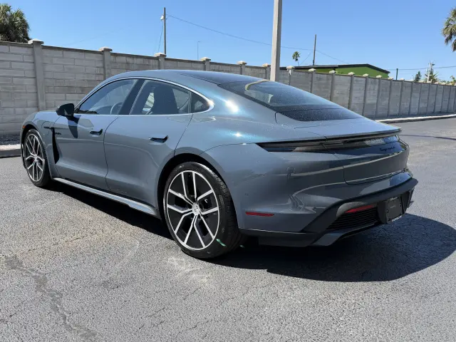 2026 Porsche Taycan S - Photo 22