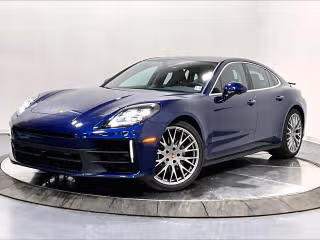 2026 Porsche Panamera 4's photo