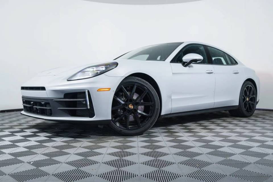 2026 Porsche Panamera