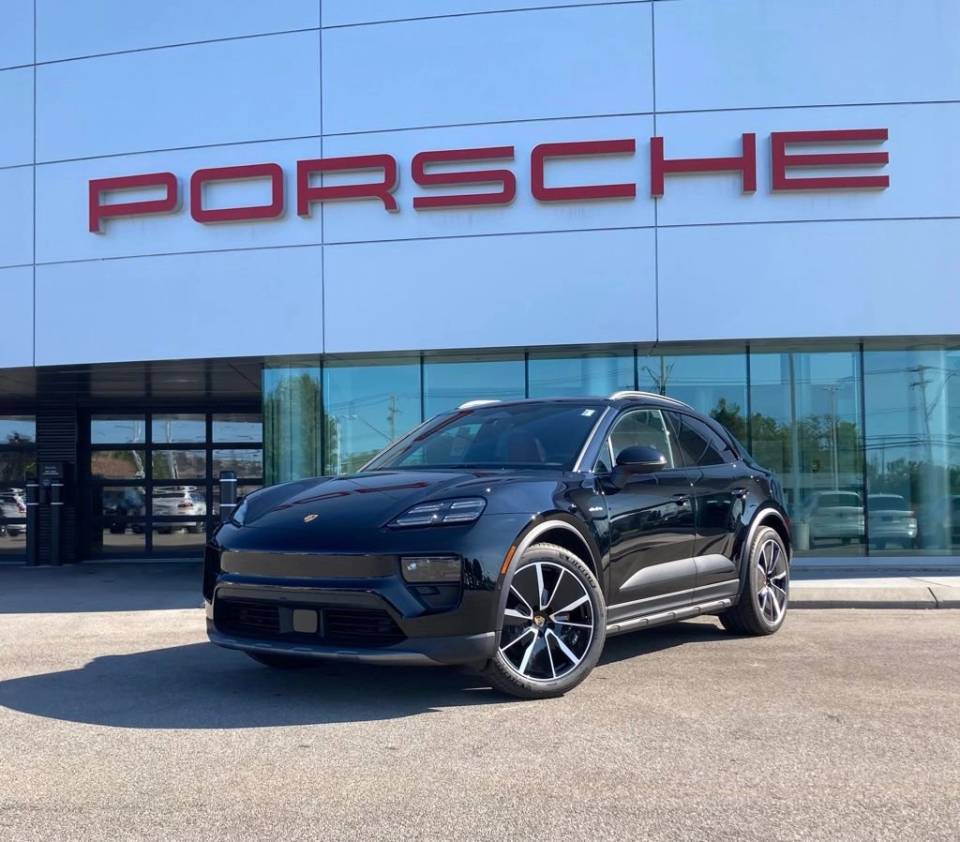 2025 Porsche Macan S