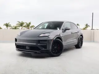 2026 Porsche Macan Turbo Electric - Photo 5