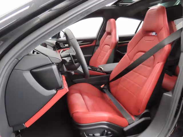2026 Porsche Panamera Turbo E-Hybrid - Photo 34