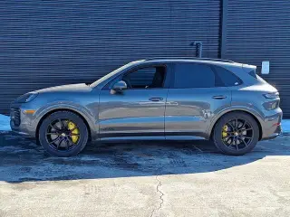 2026 Porsche Cayenne GTS - Photo 13