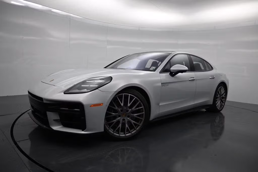 2025 Porsche Panamera 4 E-Hybrid