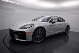 2025 Porsche Panamera 4 E-Hybrid's photo
