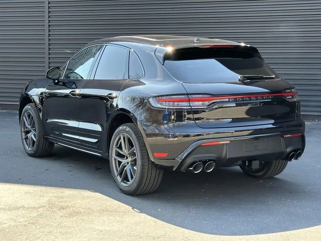 2026 Porsche Macan T - Photo 24