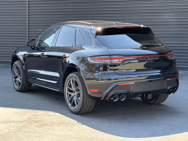 2026 Porsche Macan T - Photo 18