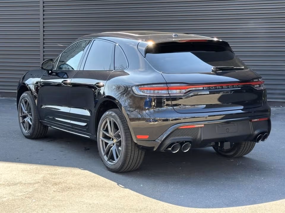 2026 Porsche Macan T - Photo 19