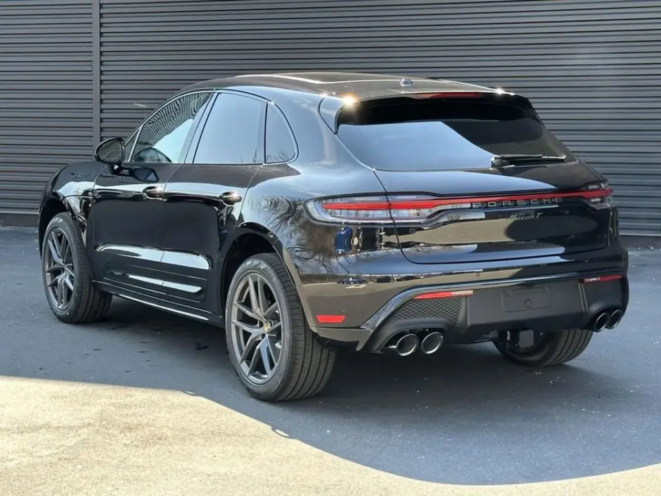 2026 Porsche Macan T - Photo 23