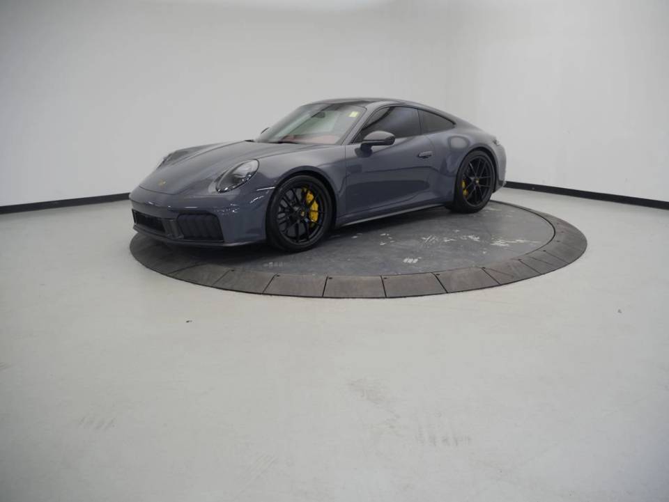 2025 Porsche 911 GTS