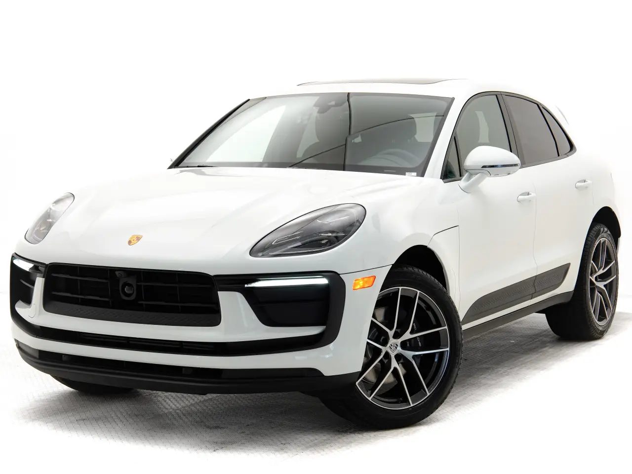 2025 Porsche Macan - Photo 8