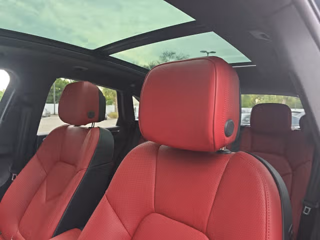 2026 Porsche Macan Base - Photo 34