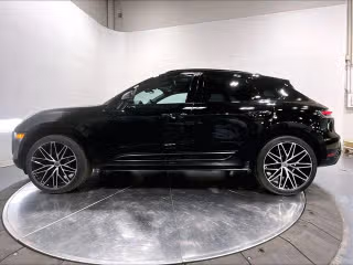 2026 Porsche Macan - Photo 9