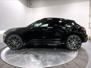 2026 Porsche Macan - Photo 13