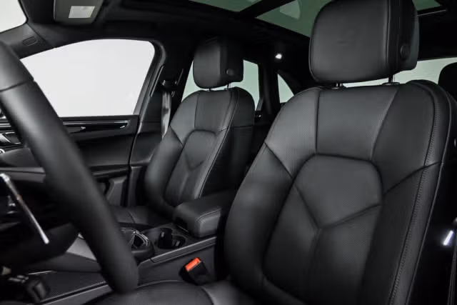 2026 Porsche Macan Base - Photo 34