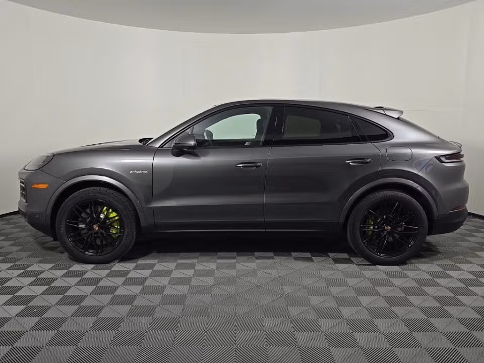 2025 Porsche Cayenne Coup E-Hybrid - Photo 11