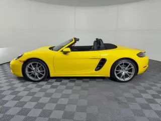 2025 Porsche 718 13