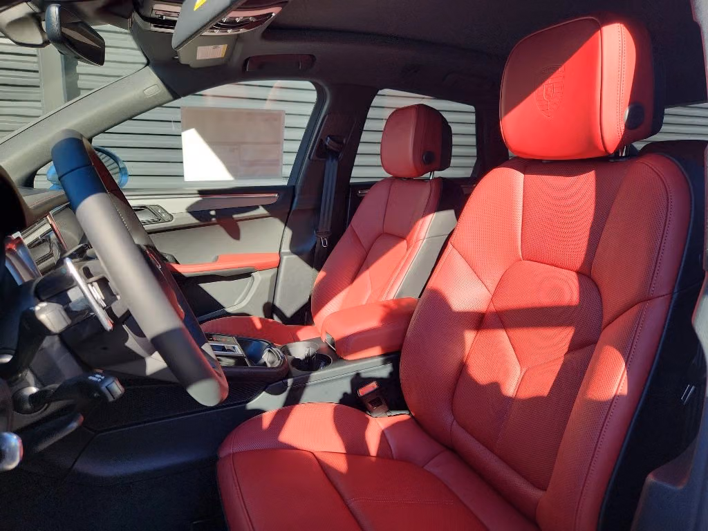 2026 Porsche Macan S - Photo 36