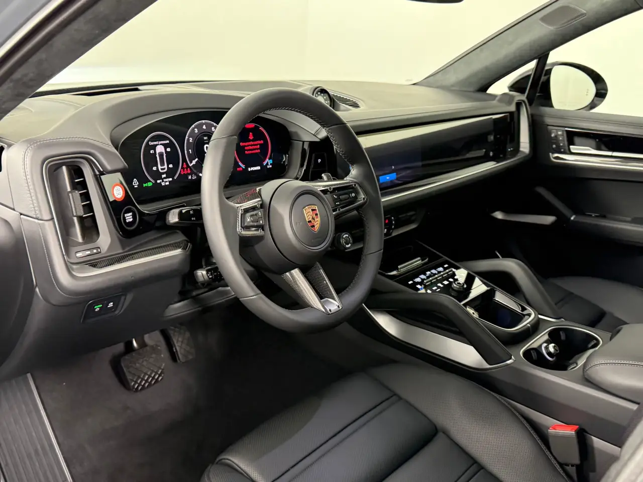 2026 Porsche Cayenne Coup E-Hybrid - Photo 32