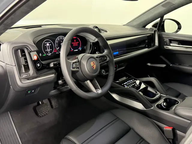 2026 Porsche Cayenne Coup E-Hybrid - Photo 30