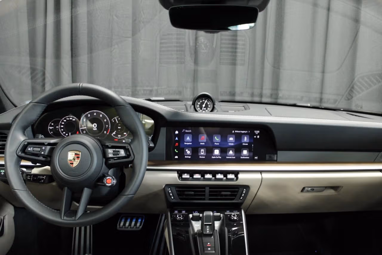 2026 Porsche 911 S - Photo 28