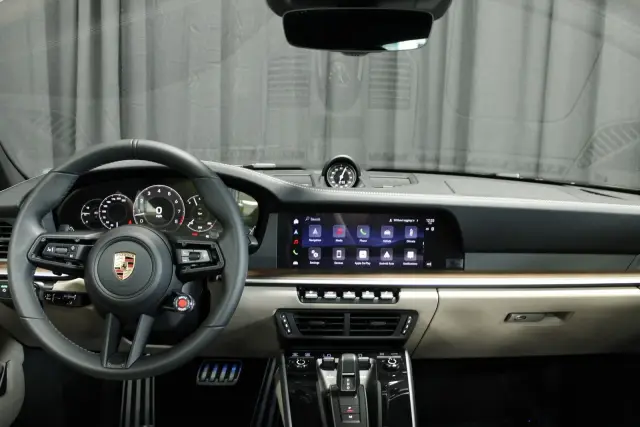 2026 Porsche 911 S - Photo 30