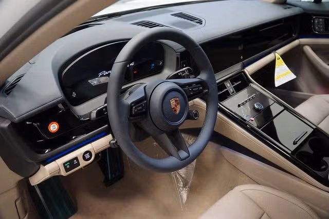 2026 Porsche Panamera Base - Photo 26