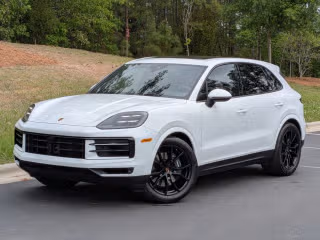 2025 Porsche Cayenne -'s photo