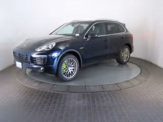 2016 Porsche Cayenne S E-Hybrid's photo