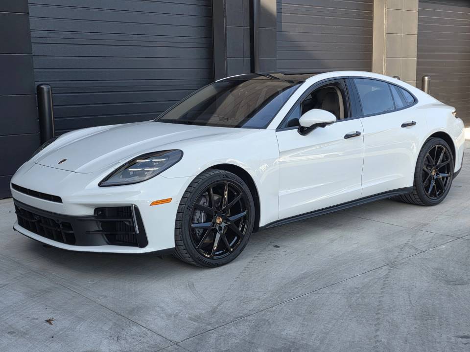 2025 Porsche Panamera Base