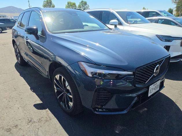 2026 Volvo XC60 Plus