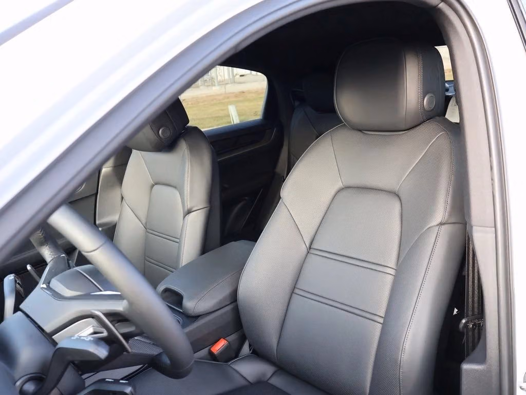 2026 Porsche Cayenne Coup S - Photo 36