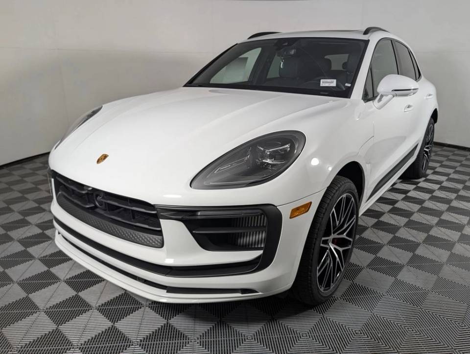 2026 Porsche Macan