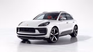2024 Porsche Macan's photo