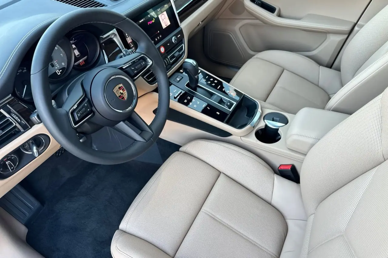 2026 Porsche Macan S - Photo 32