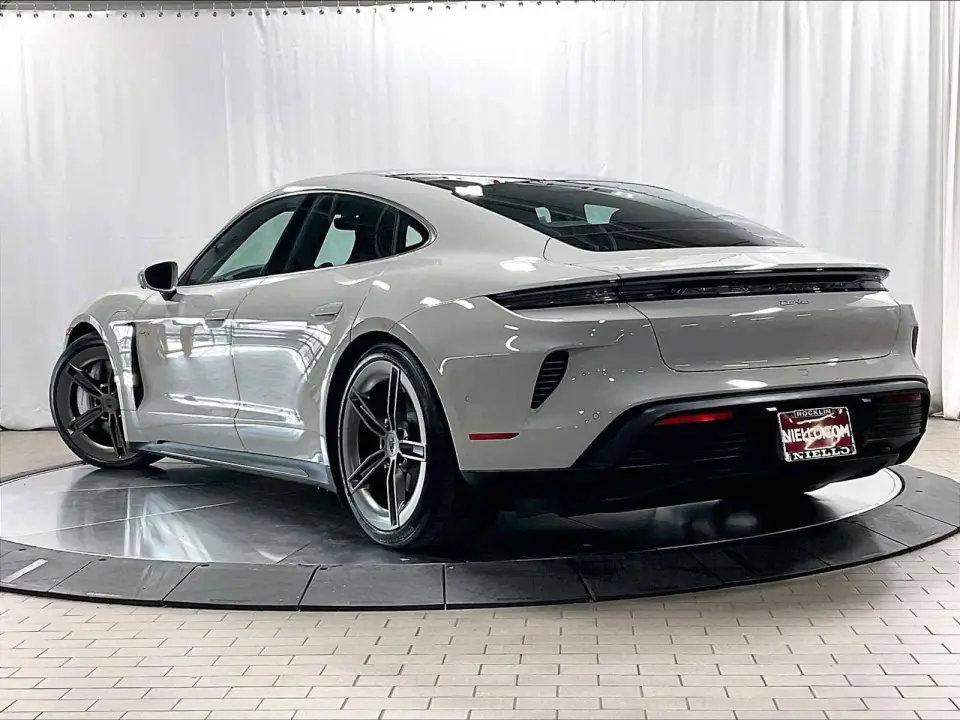 2025 Porsche Taycan Turbo - Photo 15