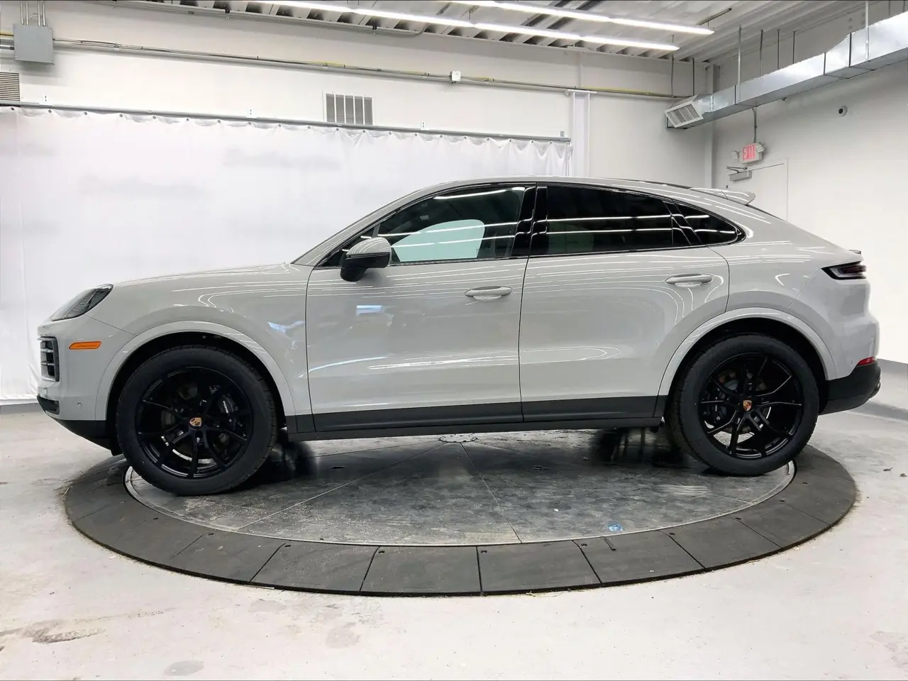 2026 Porsche Cayenne Coup Base - Photo 16