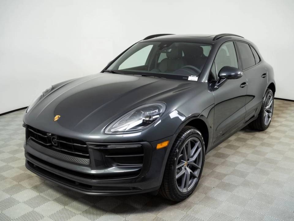 2026 Porsche Macan Base
