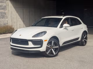 2026 Porsche Macan's photo