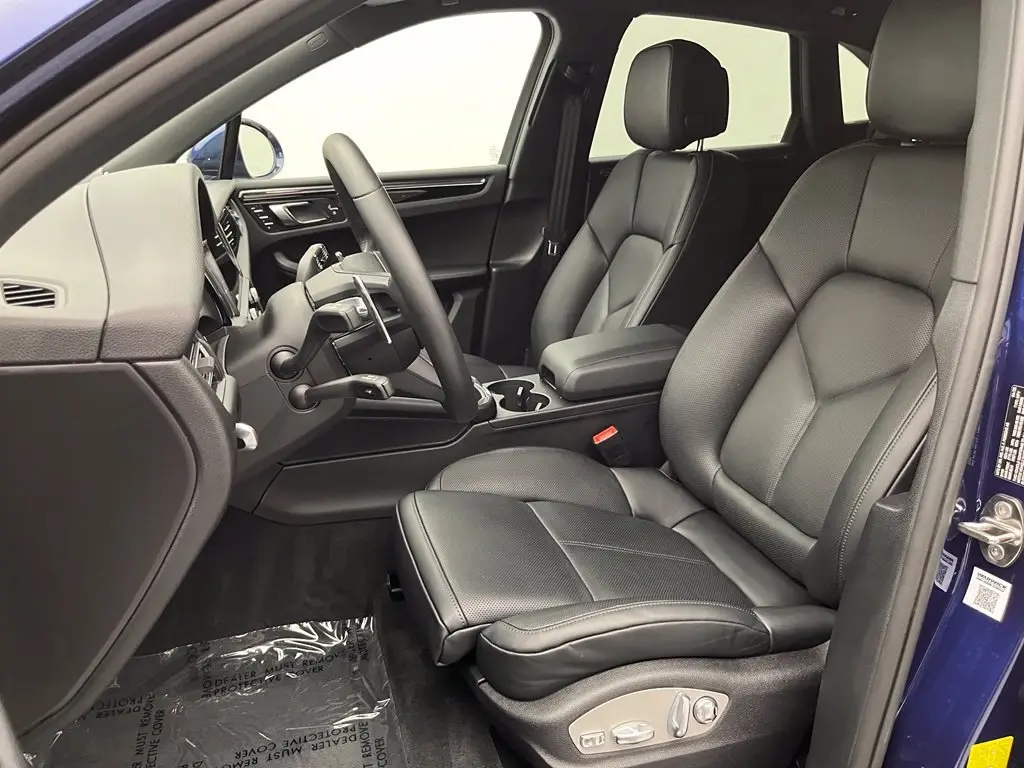 2025 Porsche Macan Base - Photo 40