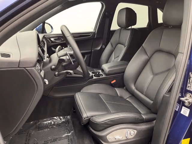 2025 Porsche Macan Base - Photo 34