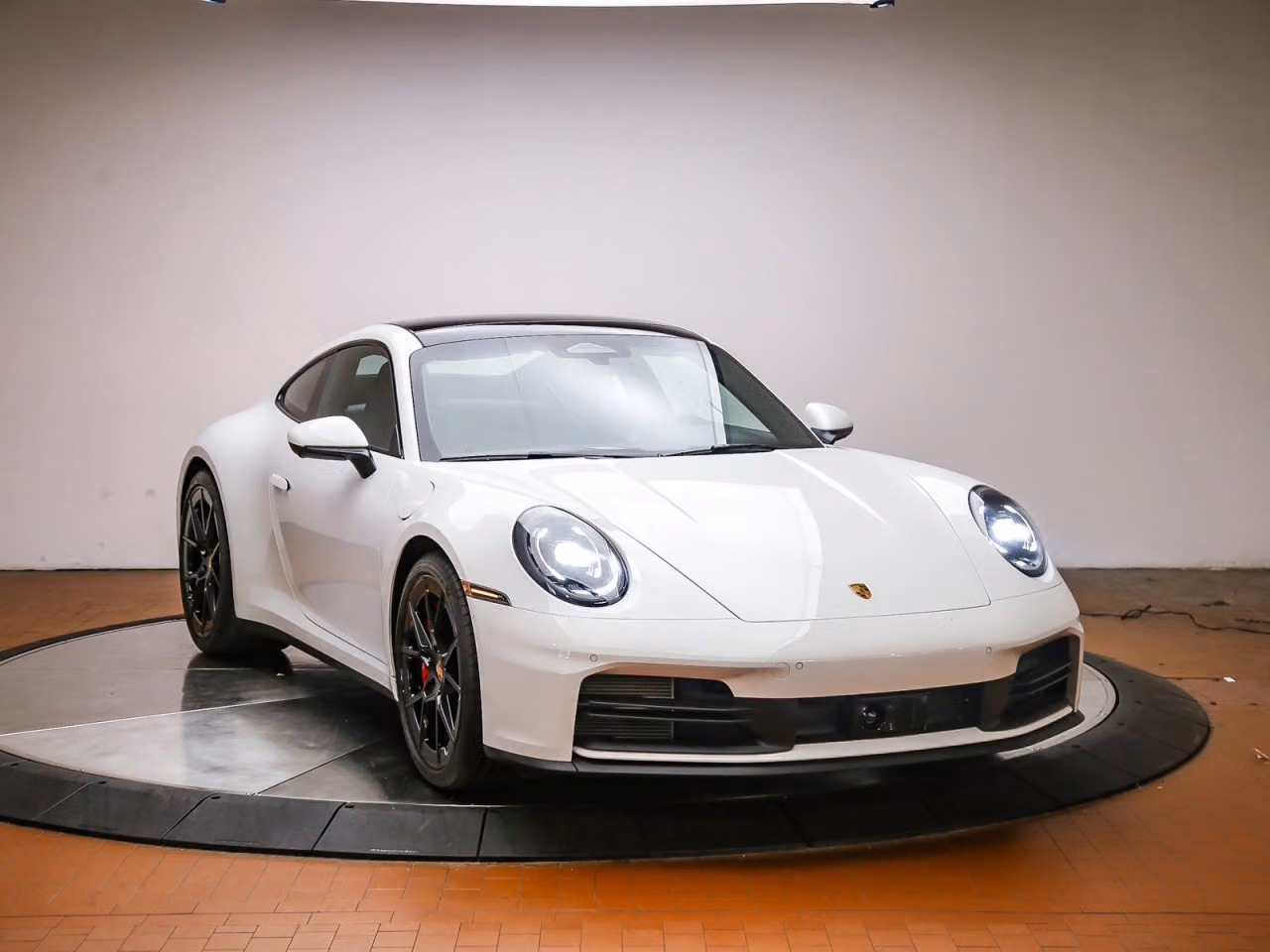 2026 Porsche 911 S - Photo 28