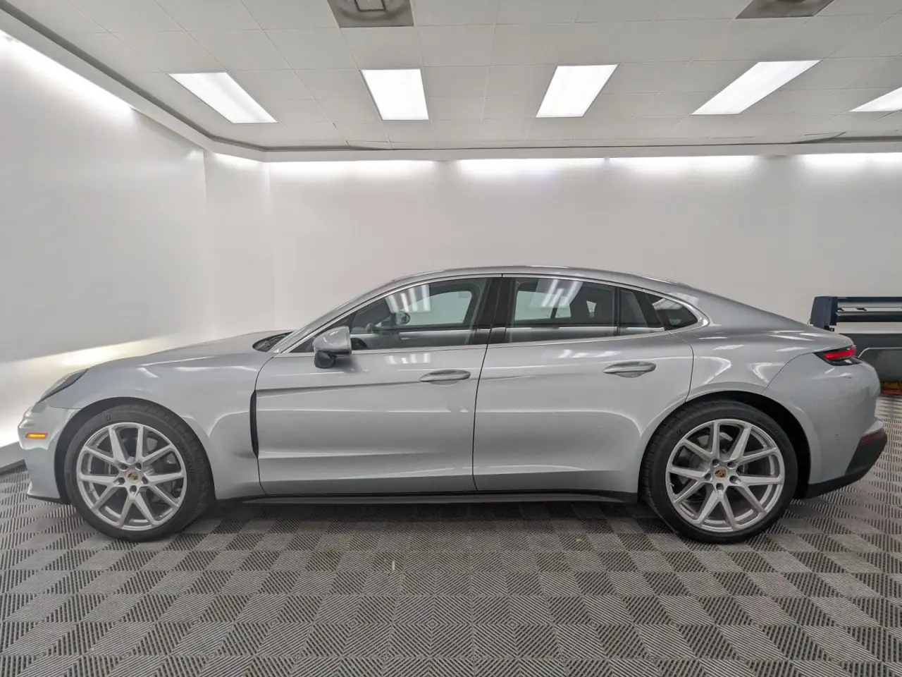 2025 Porsche Panamera Base - Photo 16