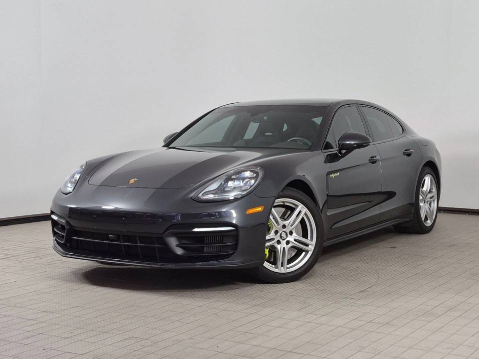 2022 Porsche Panamera S