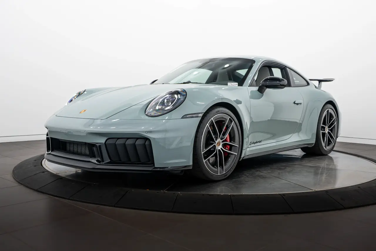 2026 Porsche 911 Carrera GTS